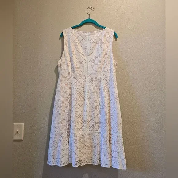 Katherine Kelly Elegant Asymmetrical Lace Dress Sz 14 - Picture 3 of 3